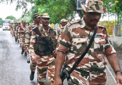 कैंट और डोईवाला में अर्धसैनिक बलों व पुलिस ने किया फ्लैग मार्च, आज ढाई घंटे और कल 2 व 3 घंटे रहेगा ट्रैफिक डायवर्जन