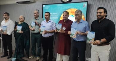 ‘मेकिंग मोलहिल्स ऑफ माउंटेन्स’ का लोकार्पण, पुस्तक में उत्तराखंड में वर्ष-2025 की 98 प्रमुख आपदा का गहन विश्लेषण