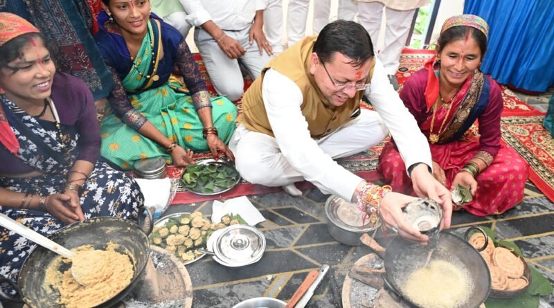 चंपावत की महिलाओं ने सीएम को बांधी राखी, उपहार के साथ जिले को भी योजनाओं के रूप में मिली ₹62.97 करोड़ की सौगात