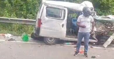 मणिमाई मंदिर के निकट कार और लोडर की भिड़ंत, दो की मौके पर ही मौत, पांच अन्य घायल
