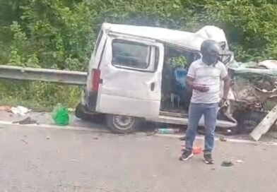 मणिमाई मंदिर के निकट कार और लोडर की भिड़ंत, दो की मौके पर ही मौत, पांच अन्य घायल