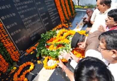 रामपुर तिराहा पहुंचकर उत्तराखंड के मुख्यमंत्री ने राज्य आंदोलन के बलिदानियों को किया याद, शहीदों के निवास क्षेत्र में प्रतिमाएं स्थापित करने की घोषणा