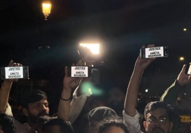 दुष्यंत गौतम को राज्यपाल बनाए जाने के विरोध में अंकिता भंडारी के माता-पिता ने इंडिया गेट के बाहर शुरू किया धरना, राहुल और प्रियंका भी पहुंचे साथ देनेे