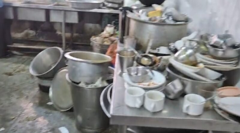 प्रसिद्ध दून क्लब के रेस्टोरेंट में अत्यधिक गंदगी और चूहे-कॉकरोचों की भरमार के बीच सड़ी-गली सब्जियों से बन रहा था रईसों का खाना